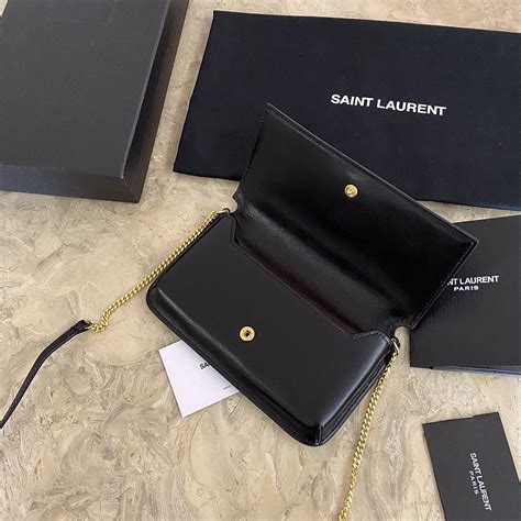 Saint Laurent Bolsa porta.